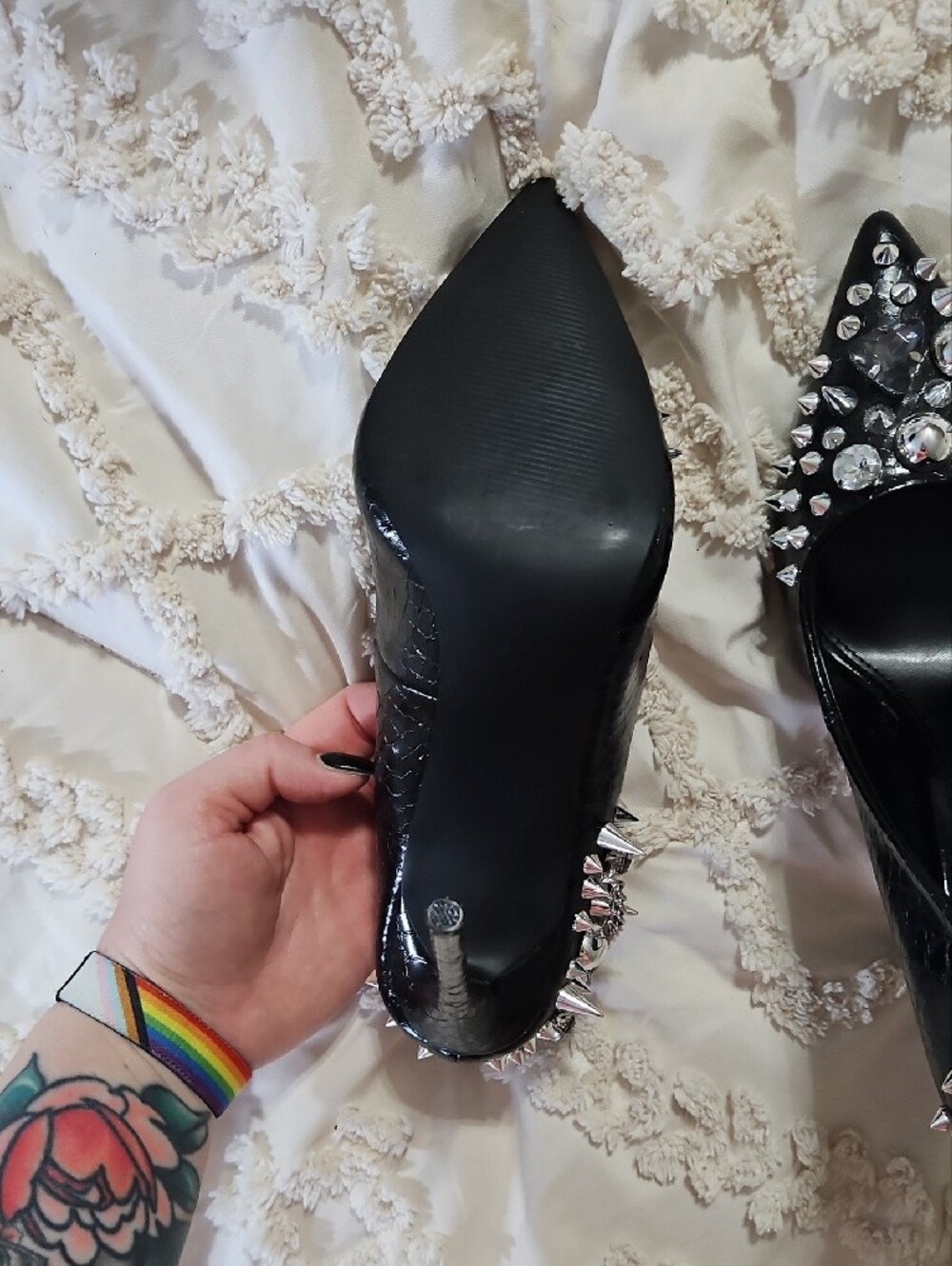 Steve Madden Black Veronicka Silver Studded Pointed Top Pump - Picture 7 of 8